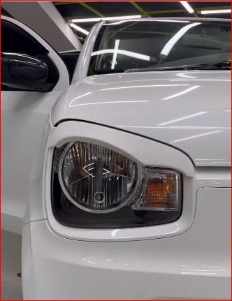 HEADLIGHT FITTING EYE BROW